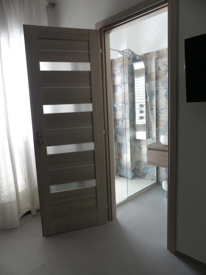 Albergo Piazza Risorgimento 포르토 세자레오 외부 사진