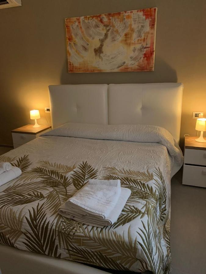 Albergo Piazza Risorgimento 포르토 세자레오 외부 사진