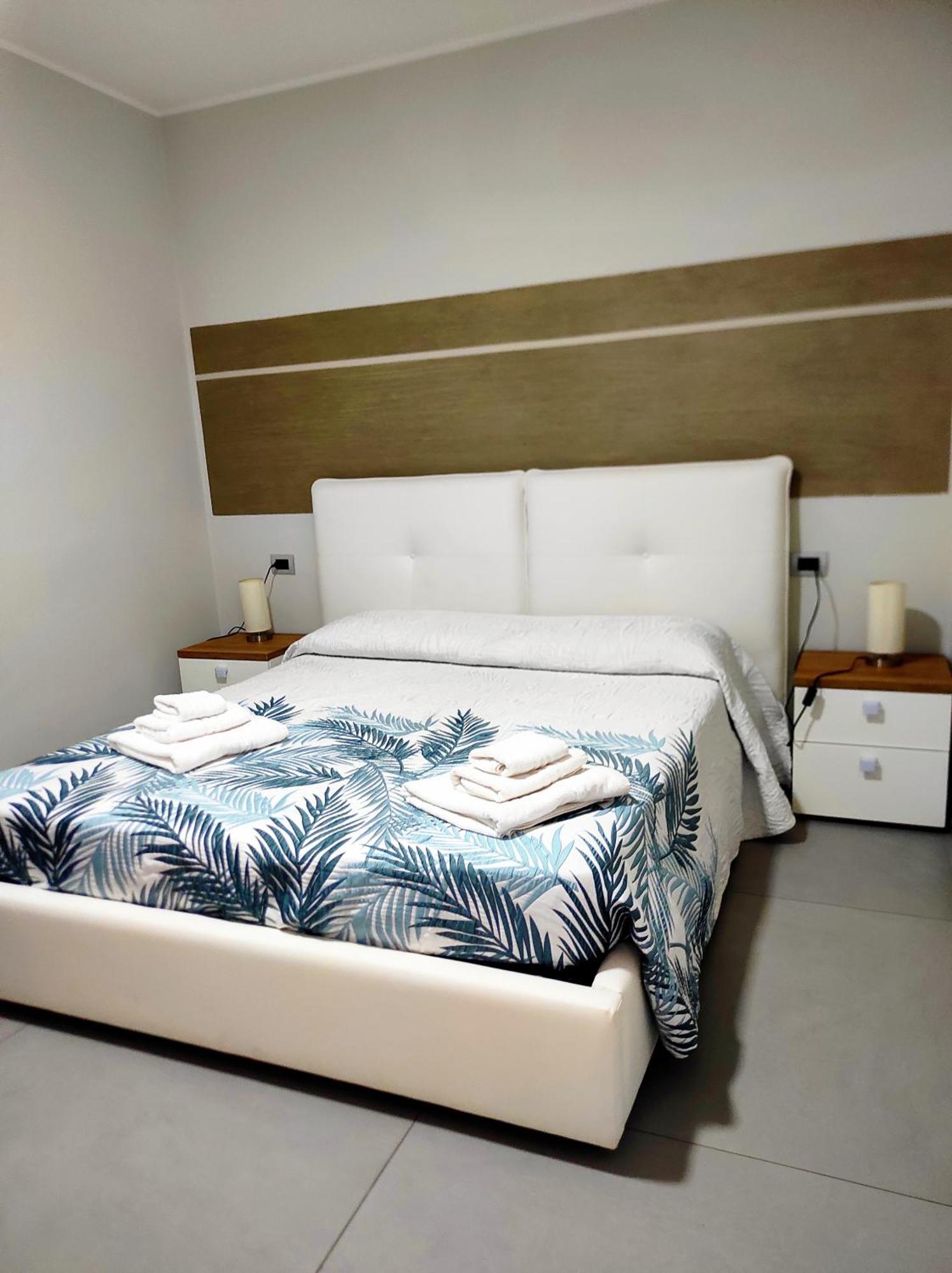 Albergo Piazza Risorgimento 포르토 세자레오 외부 사진