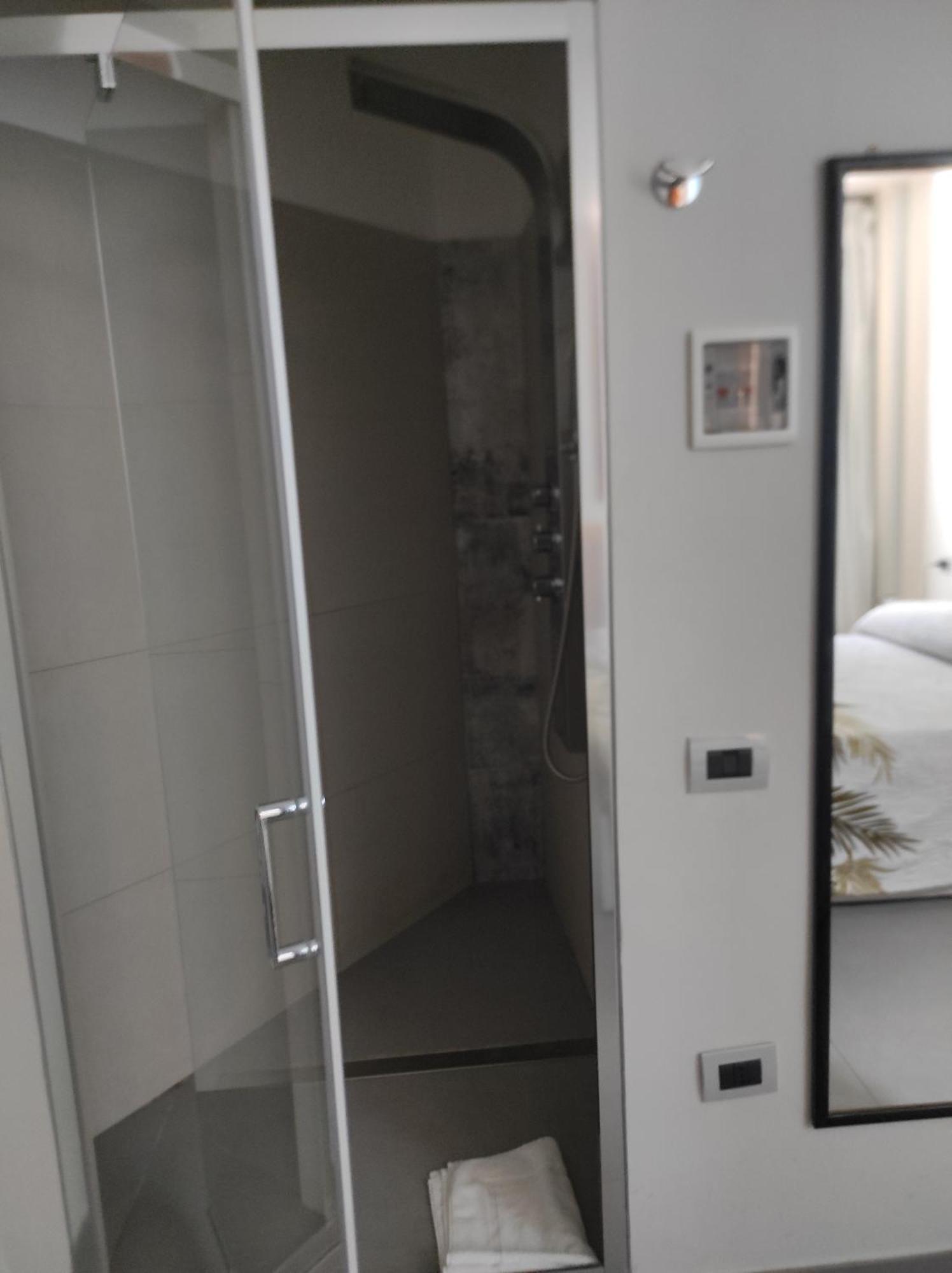 Albergo Piazza Risorgimento 포르토 세자레오 외부 사진